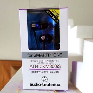 NEW IN BOX audio-technica earphones for smart phone